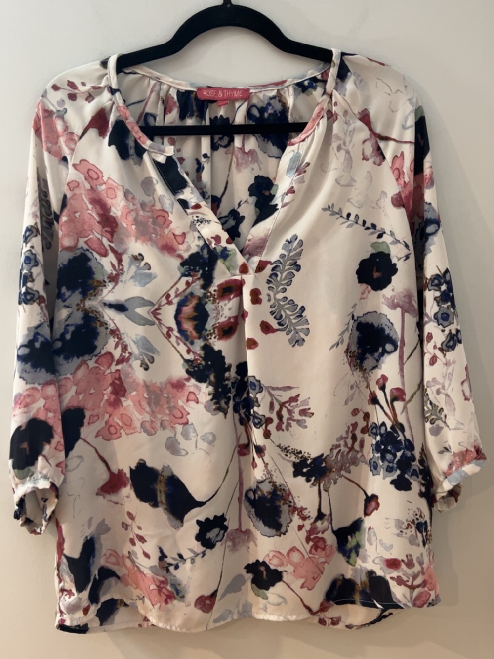 Rose & Thymé Cream Floral V-Neck Blouse with Mauve & Navy Print
